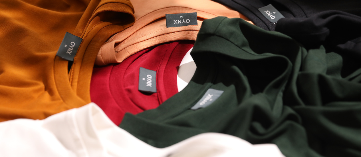 The Art of Minimalism: How a Classic Tee Elevates Your Wardrobe